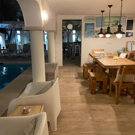 Apartament Casa Holandaluzas Near Beach, With Salt Water Pool And Private Parking